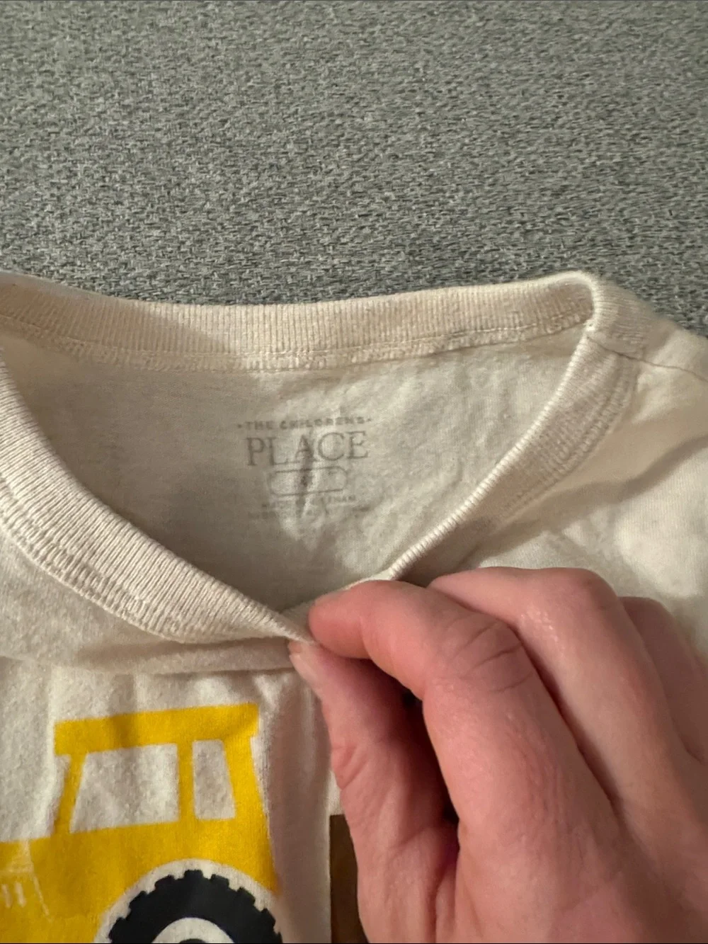 5/$15- Boy’s outfit size 4t - Picture 2 of 3
